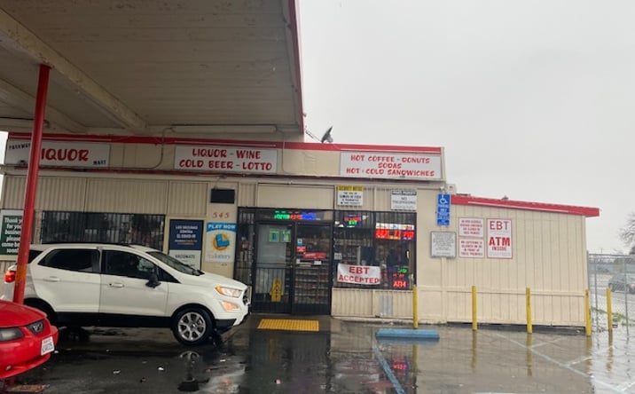 Pictures of Retail property located at 545 N Parkway Dr, Fresno, CA 93728 for sales - image #1
