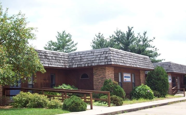 Pictures of Office property located at 4224 Lincolnshire Drive, Mt Vernon, IL 62864 for sales - image #1
