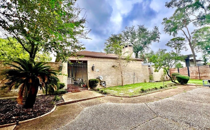Pictures of Multifamily, Land property located at 5610 Woodway Dr, Houston, TX 77056 for sales - image #1