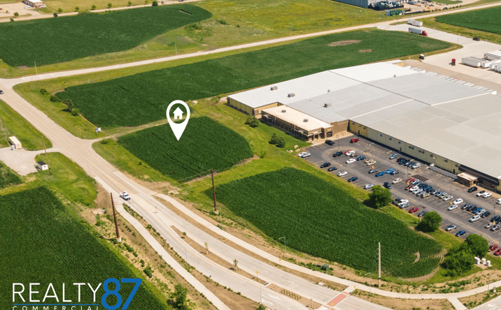 Pictures of Land property located at 1175 Tower Terrace Rd, Hiawatha, IA 52233 for sales - image #1