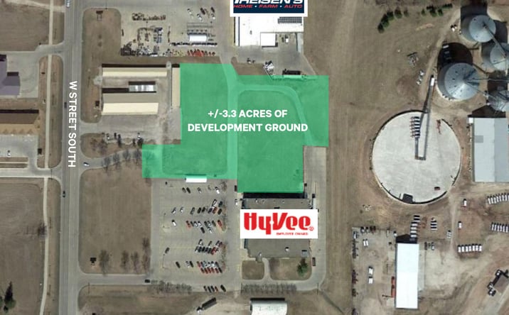 Pictures of Land property located at 320 West St, Grinnell, IA 50112 for sales - image #1