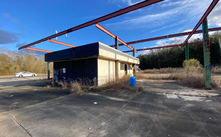 Pictures of Retail property located at 5509 Hwy 231 Highway, Campbellton, FL 32426 for sales - image #1