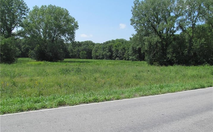Pictures of Land property located at 409 W Atkinson Road, Pittsburg, KS 66762 for sales - image #1