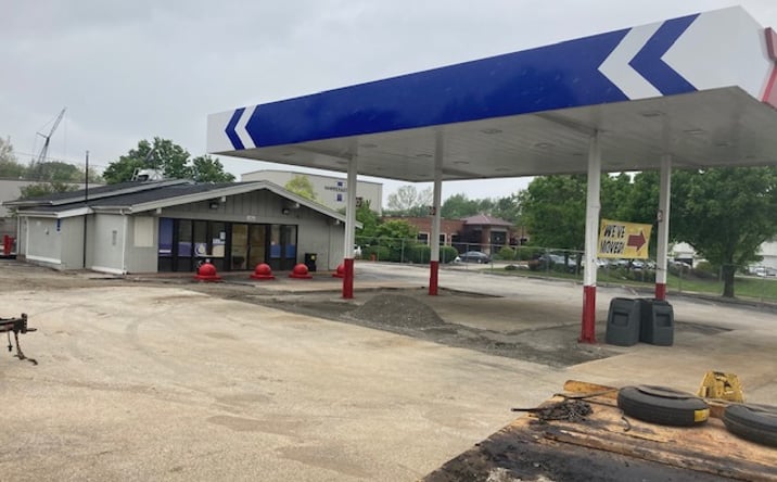 Pictures of Retail property located at 11902 Missouri Bottom Rd, Hazelwood, MO 63042 for sales - image #1