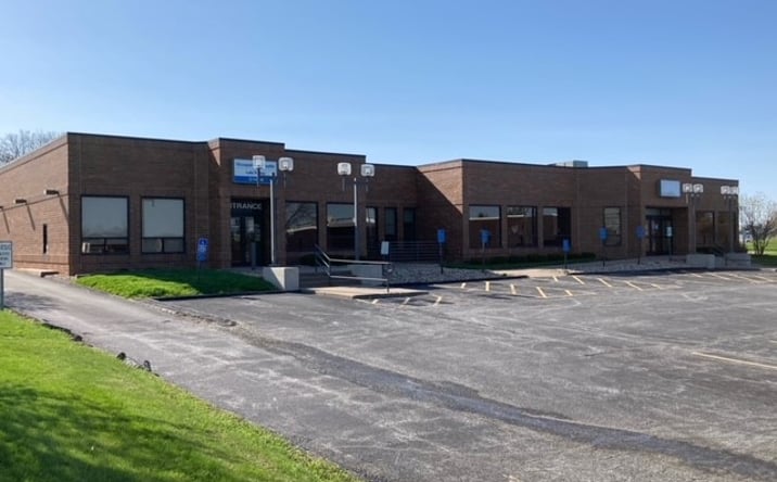 Pictures of Office property located at 210 W 53rd St, Davenport, IA 52806 for sales - image #1