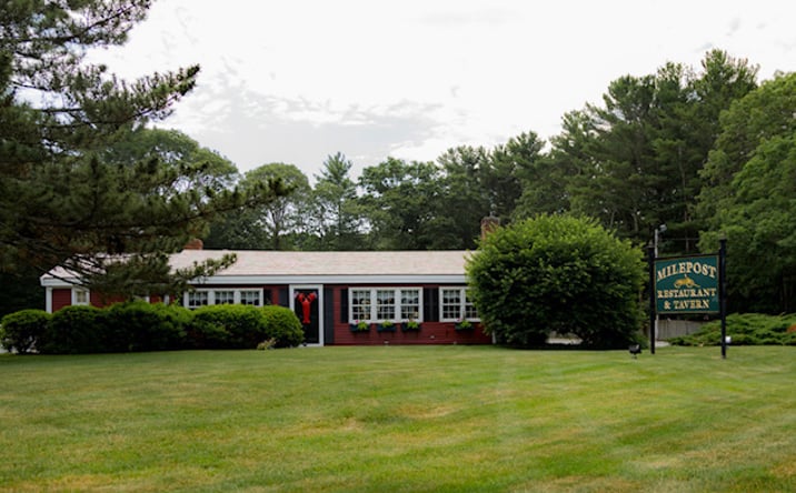 image of property at 581 TREMONT ST Duxbury MA 02332-4939