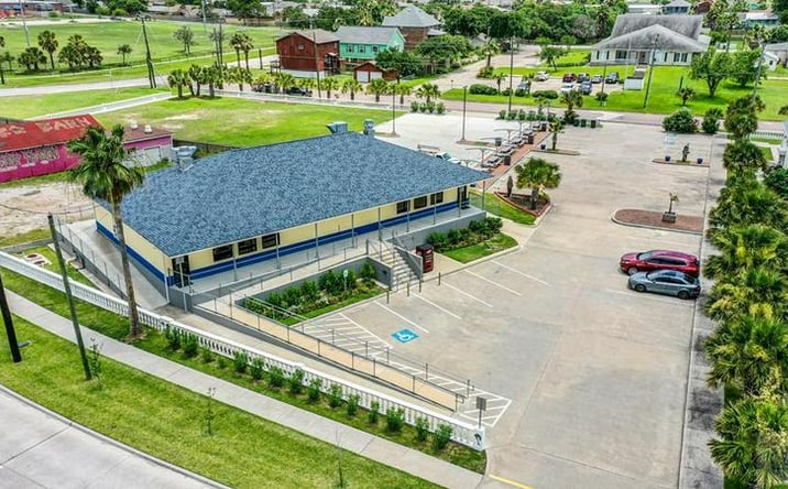 Pictures of Mixed Use, Retail, Special Purpose property located at 5717 Stewart Rd, Galveston, TX 77551 for sales - image #1