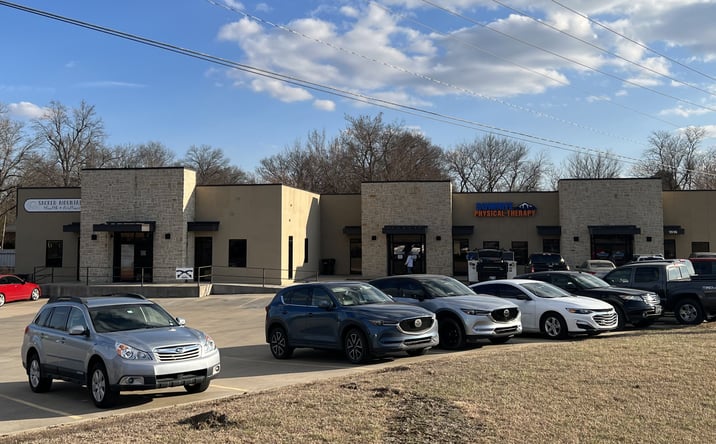 Pictures of Retail property located at 1516 N Lynn Riggs Blvd, Claremore, OK 74017 for sales - image #1