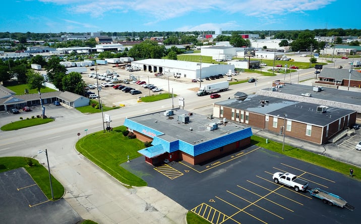 image of property at 3025 N KANDY LN Decatur IL 62526-2803