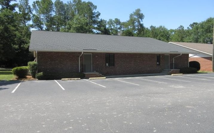 Pictures of Special Purpose property located at 685-687 N GUIGNARD DR, Sumter, SC 29150 for sales - image #1