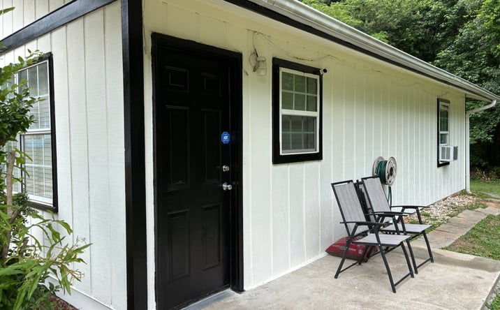 Pictures of Multifamily property located at 205 Glenview Terrace, Winder, GA 30680 for sales - image #1