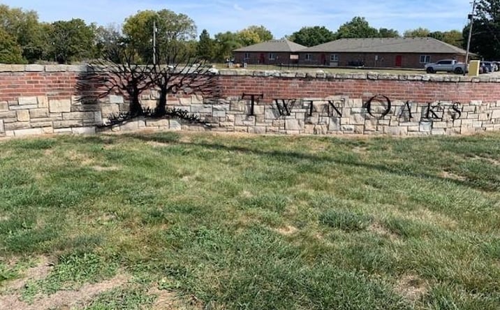 Pictures of Land property located at Twin Oaks Parkway, Peculiar, MO 64078 for sales - image #1