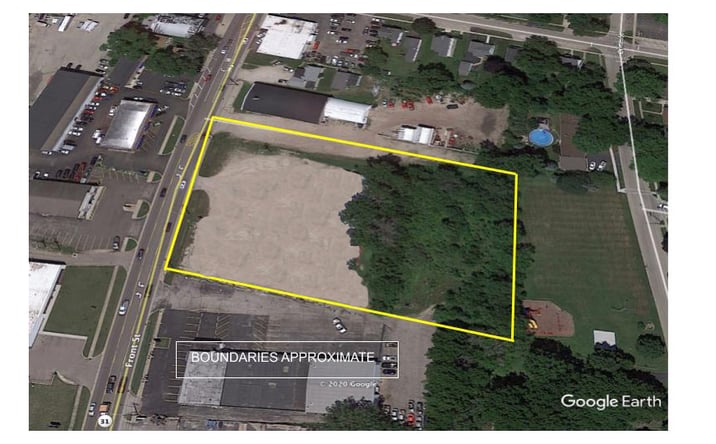 Pictures of Land property located at 914 Front St, McHenry, IL 60050 for sales - image #1