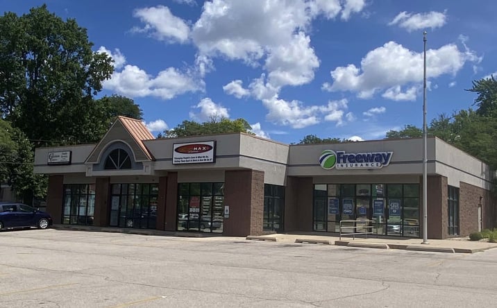 Pictures of Office, Retail property located at 2014 Knoxville Ave, Peoria, IL 61603 for sales - image #1