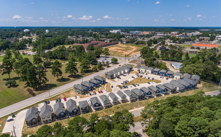 Pictures of Multifamily property located at 340 Bowers Blvd, Huntsville, TX 77340 for sales - image #1
