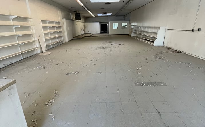 Pictures of Retail property located at 911 Main St, Delano, CA 93215 for sales - image #1