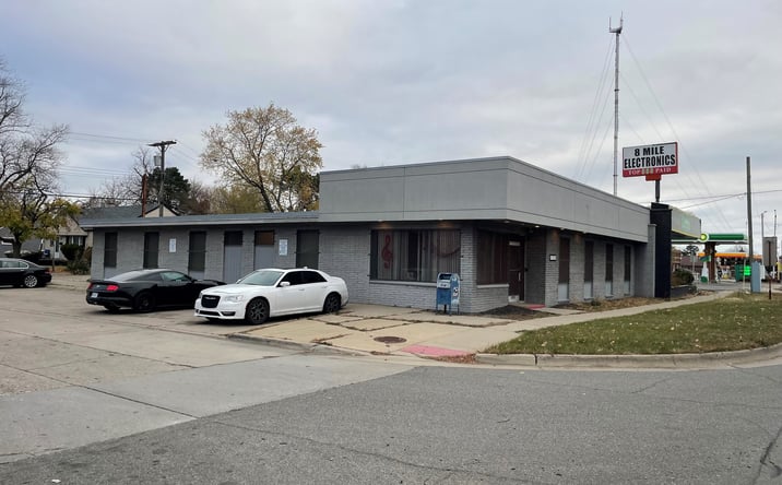 Pictures of Office property located at 13650 Eight Mile Rd, Oak Park, MI 48237 for sales - image #1