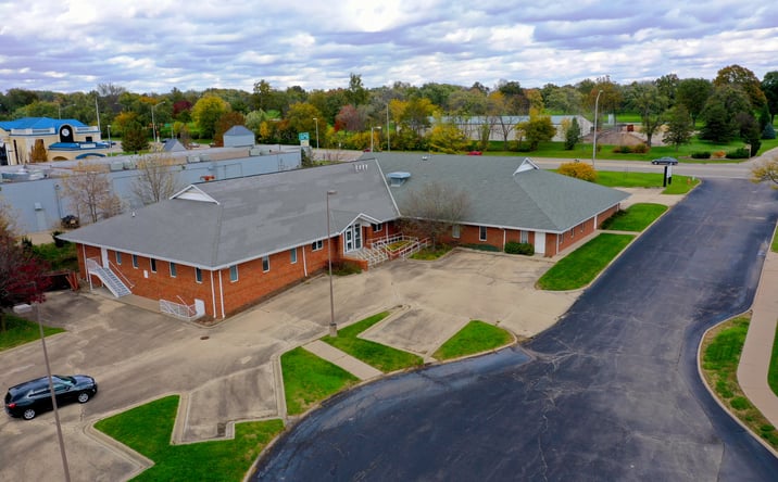 Pictures of Office property located at 7801 Knoxville Ave, Peoria, IL 61614 for sales - image #1