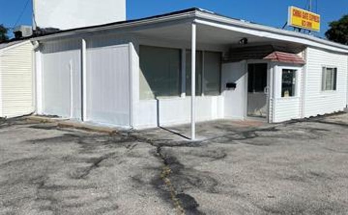 Pictures of Retail property located at 1011 N Broadway St, Red Oak, IA 51566 for sales - image #1