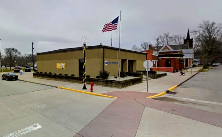Pictures of Retail property located at 401 Washington St, Covington, IN 47932 for sales - image #1
