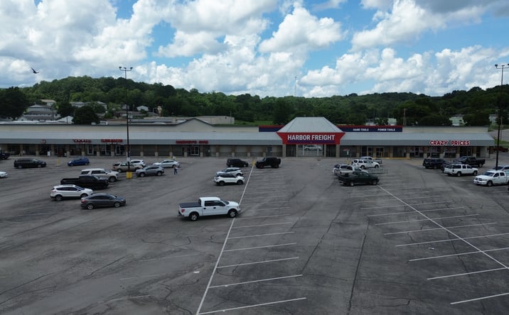 Pictures of Retail property located at 814 W College St, Pulaski, TN 38478 for sales - image #1