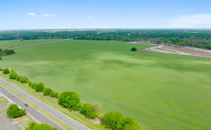 Pictures of Land property located at 11.442 Acres Lake Shore Dr, Waco, TX 76708 for sales - image #1