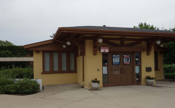 Pictures of Retail property located at 351 Linden Ave, Wilmette, IL 60091 for sales - image #1