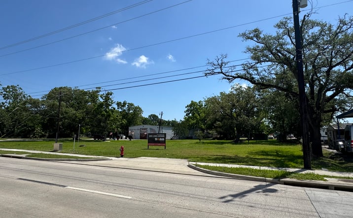 Pictures of Land property located at 2818 Hwy 146, Seabrook, TX 77586 for sales - image #1