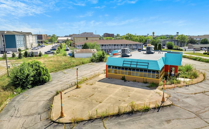 Pictures of Office property located at 1441 E 82nd Ave, Merrillville, IN 46410 for sales - image #1