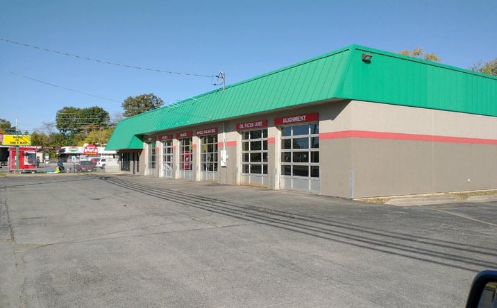 Pictures of Retail property located at 610 E MAIN Street, Carbondale, IL 62901 for sales - image #1