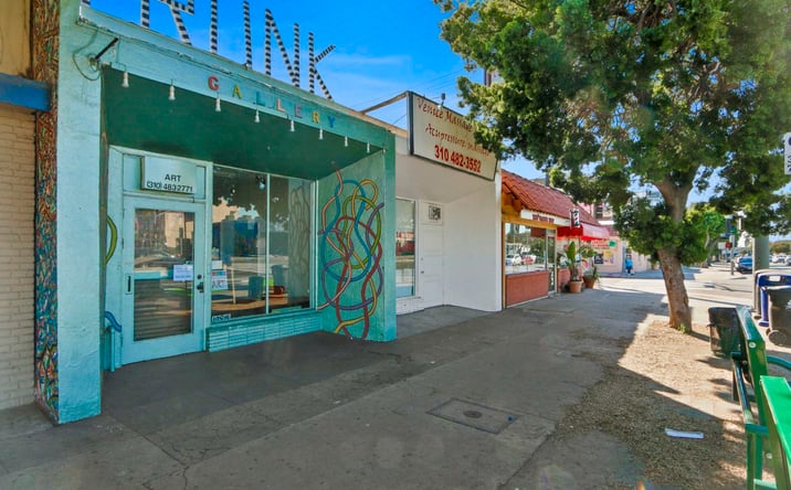 image of property at 12820 VENICE BLVD Los Angeles CA 90066-3508