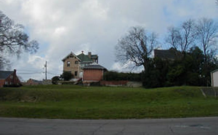 Pictures of Land property located at 0000 Cor. of 21st Ave & 12th St., Meridian, MS 39301 for sales - image #1