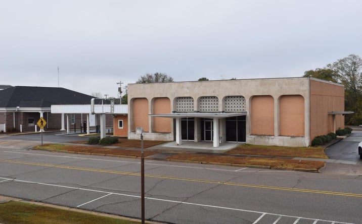 Pictures of Office, Retail property located at 113 E Hart Avenue, Opp, AL 36467 for sales - image #1