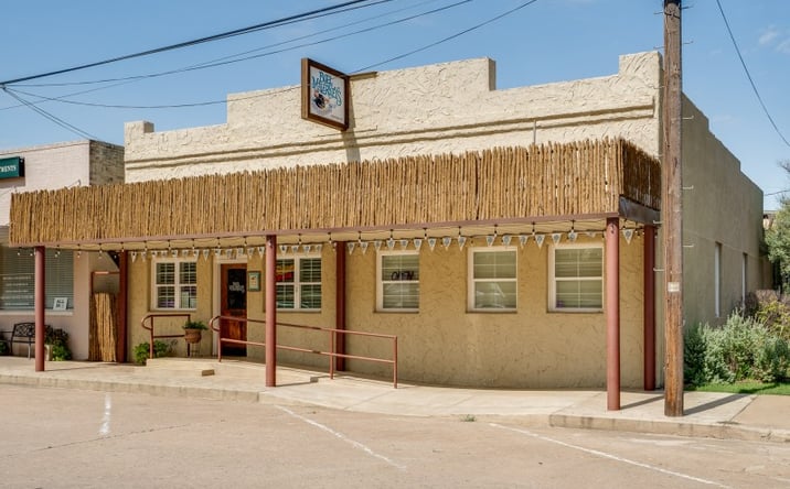 Pictures of Retail property located at 109 N Main St, Henrietta, TX 76365 for sales - image #1