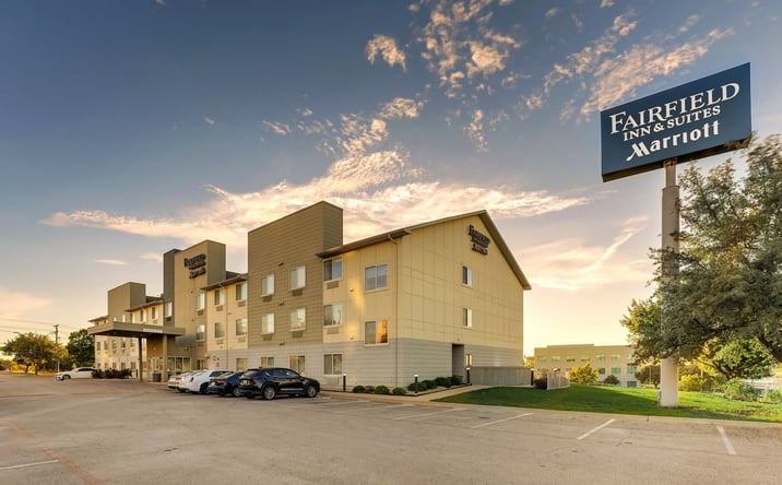 Pictures of Hospitality property located at 6851 West Fwy, Fort Worth, TX 76116 for sales - image #1