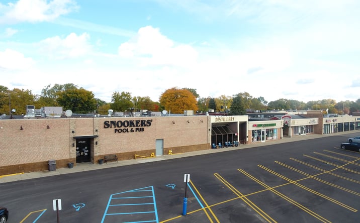 Pictures of Retail property located at 27500 Schoolcraft Rd, Livonia, MI 48150 for sales - image #1