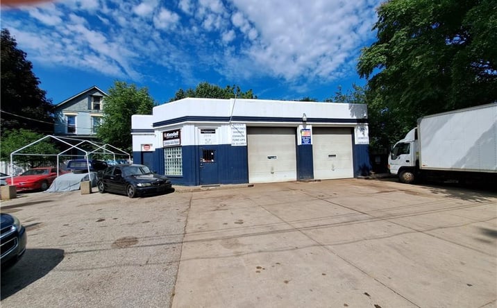 Pictures of Retail property located at 2884 Scranton Rd, Cleveland, OH 44113 for sales - image #1