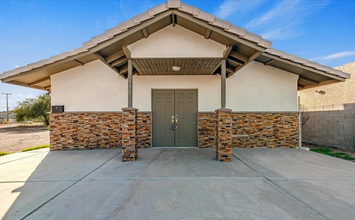 Pictures of Multifamily, Special Purpose property located at 550 N Center St, Mesa, AZ 85201 for sales - image #1