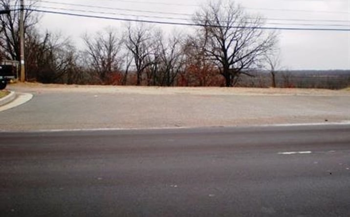 Pictures of Land property located at 888 Old Rte 66, Saint Robert, MO 65583 for sales - image #1