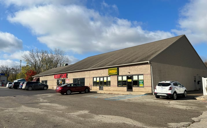 Pictures of Retail property located at 905 N Main St, Adrian, MI 49221 for sales - image #1
