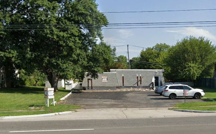 Pictures of Retail property located at 4430 Elizabeth Lake Rd, Waterford Twp, MI 48328 for sales - image #1