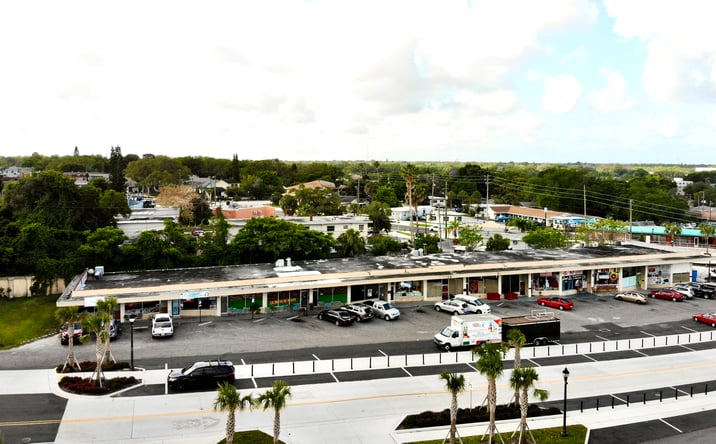 Pictures of Retail property located at 1401 Cleveland St, Clearwater, FL 33755 for sales - image #1