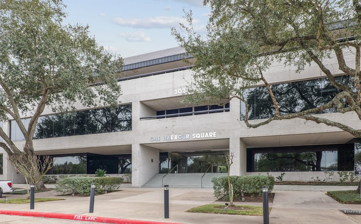 Pictures of Office property located at 3027 Marina Bay Dr, League City, TX 77573 for lease - image #1