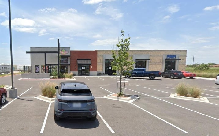 Pictures of Office, Restaurant, Retail property located at 931 S Mccoll Road Ste D, Edinburg, TX 78539 for lease - image #1