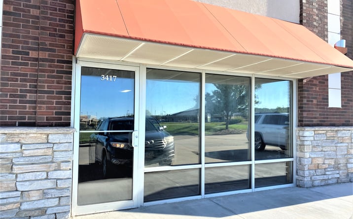 Pictures of Retail, Restaurant property located at 3401 Singing Hills Blvd, Sioux City, IA 51106 for lease - image #1
