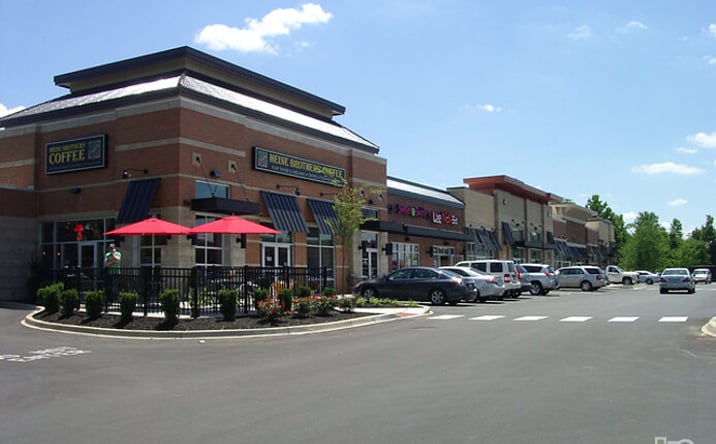 Pictures of Retail property located at 805 Blankenbaker Pkwy, Middletown, KY 40243 for lease - image #1