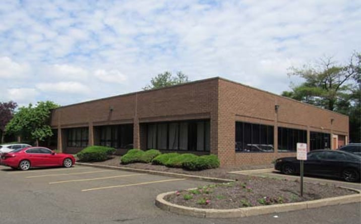 Pictures of Office, Industrial property located at 3930 Commerce Ave, Willow Grove, PA 19090 for lease - image #1