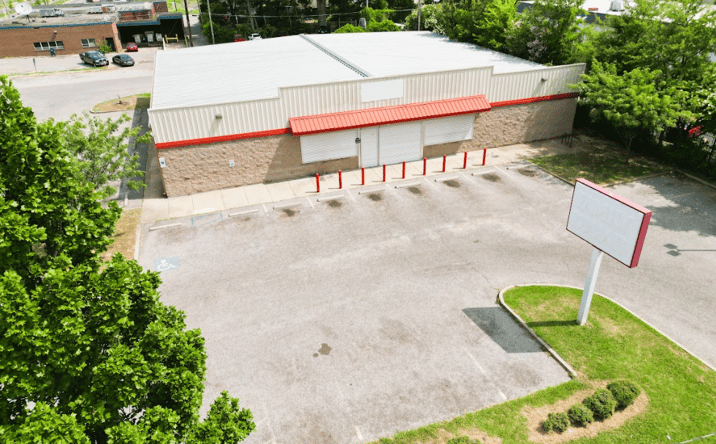 Pictures of Retail property located at 3400 Summer Ave, Memphis, TN 38122 for lease - image #1
