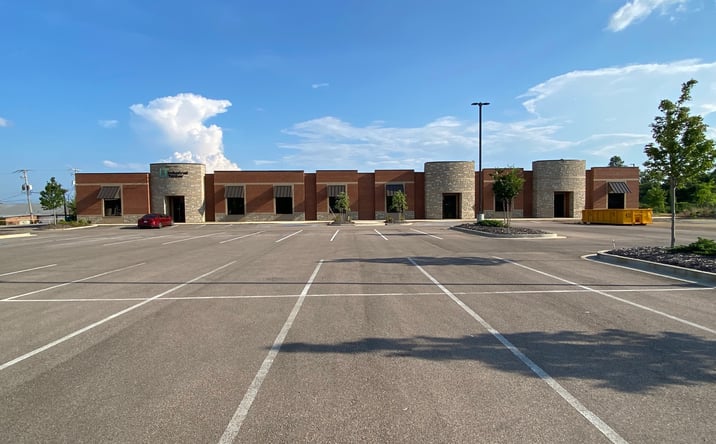 Pictures of Retail, Office property located at 809 Varsity Dr, Tupelo, MS 38801 for lease - image #1