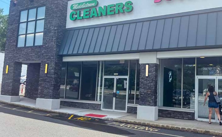 Pictures of Retail, Office, Restaurant property located at 1040 NJ-35, Middletown, NJ 07748 for lease - image #1